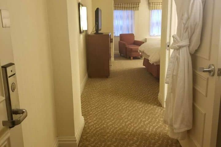 Room 11 of 50