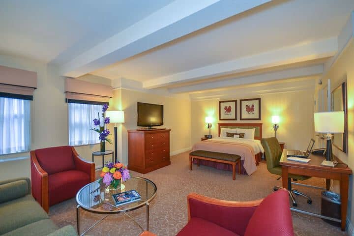 Room 8 of 50